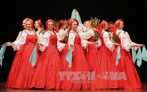 Stimuler les activités d’échanges culturels et artistiques Vietnam - Russie
